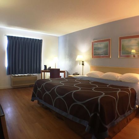 Super 8 By Wyndham Webster/Rochester Luaran gambar