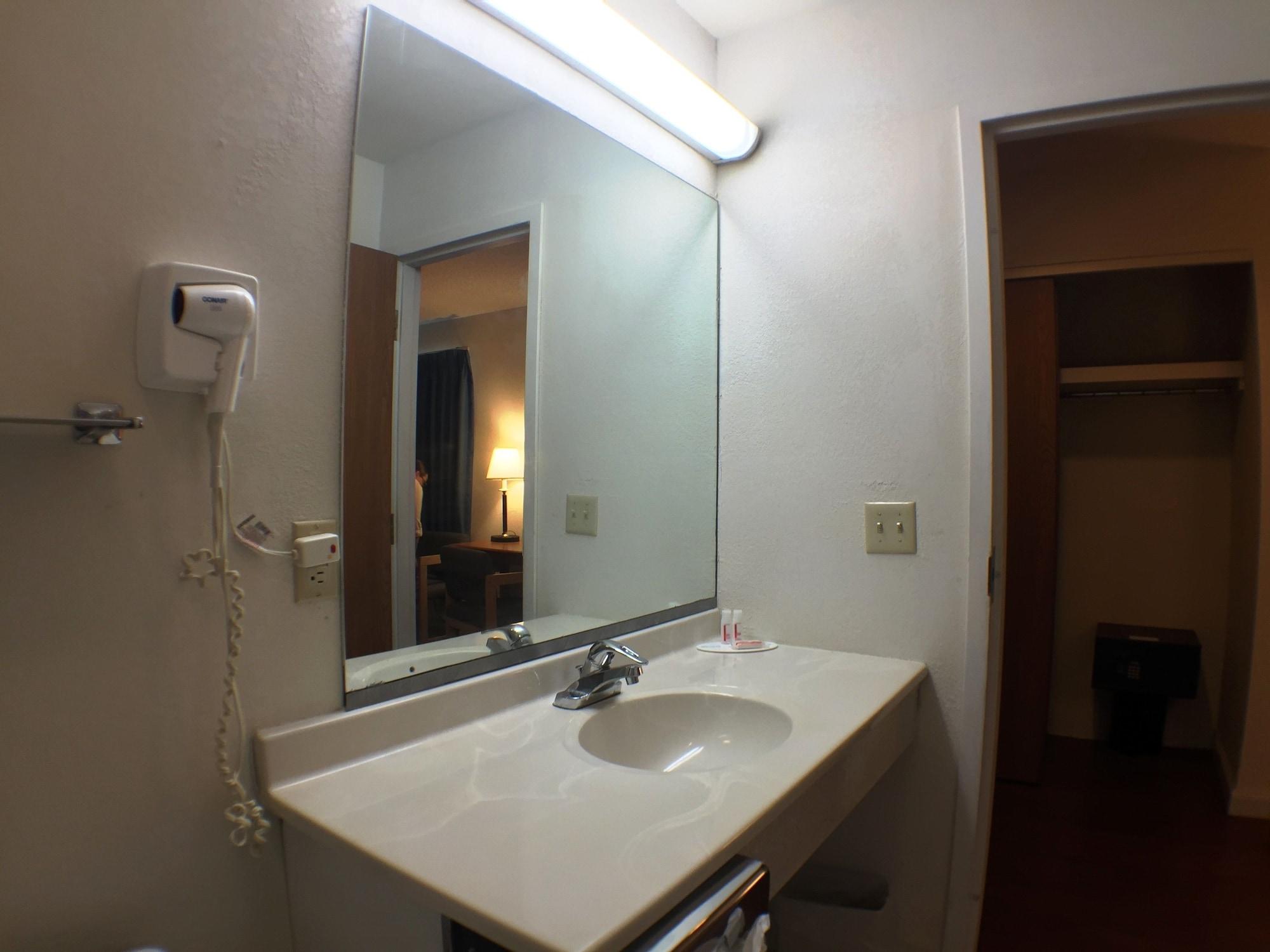 Super 8 By Wyndham Webster/Rochester Luaran gambar