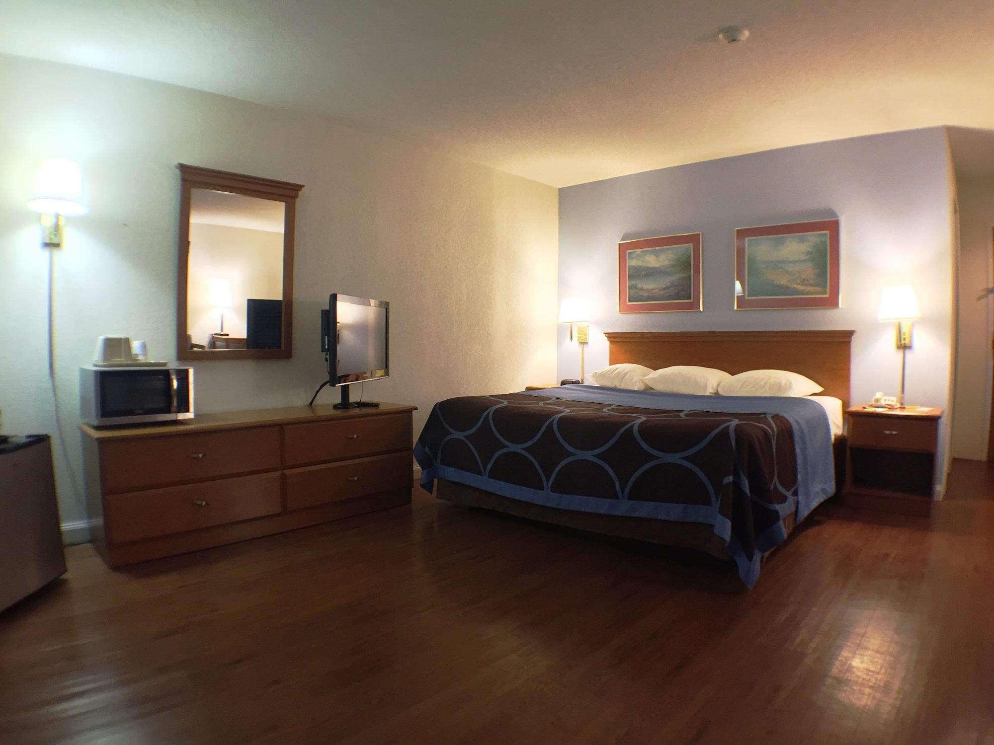 Super 8 By Wyndham Webster/Rochester Luaran gambar