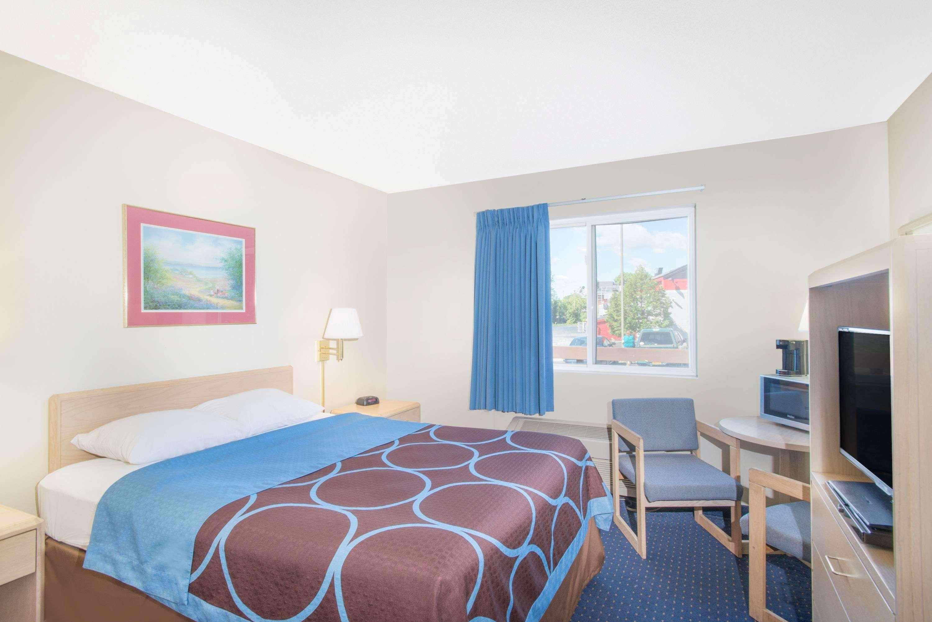Super 8 By Wyndham Webster/Rochester Luaran gambar