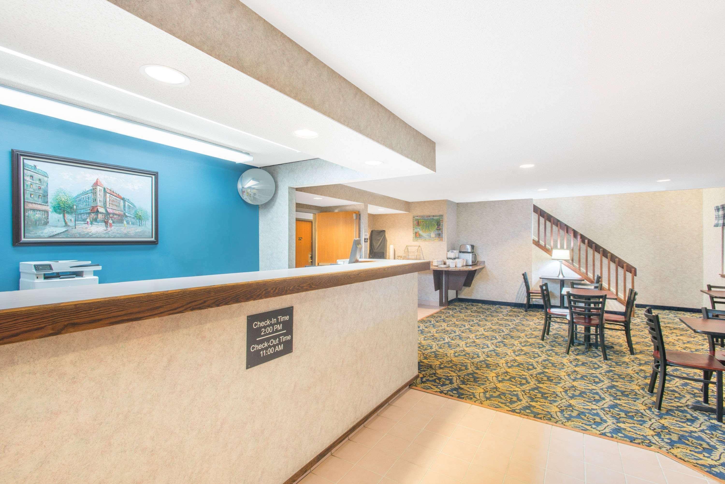 Super 8 By Wyndham Webster/Rochester Luaran gambar