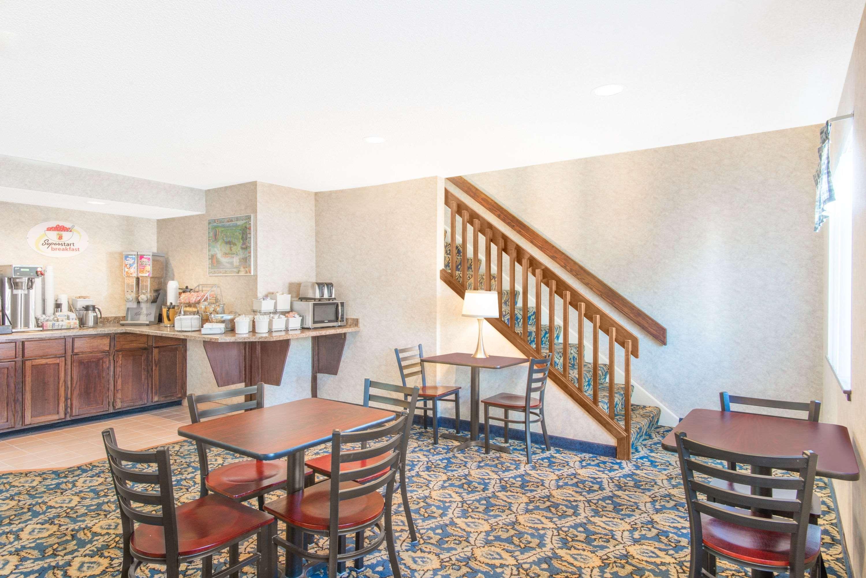 Super 8 By Wyndham Webster/Rochester Luaran gambar
